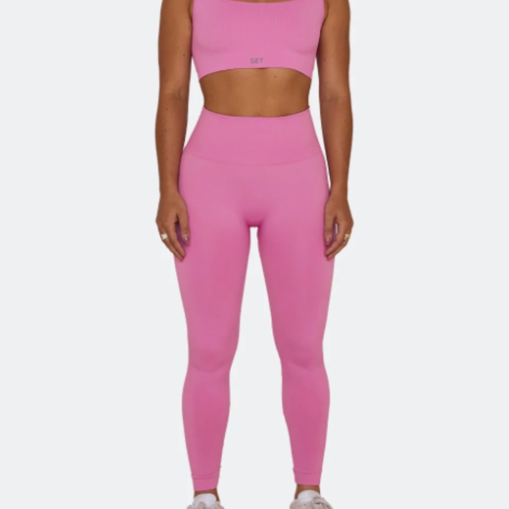 SET ACTIVE SCULPTFLEX LEGGINGS FLAMINGO PINK
Flamingo XS NWT